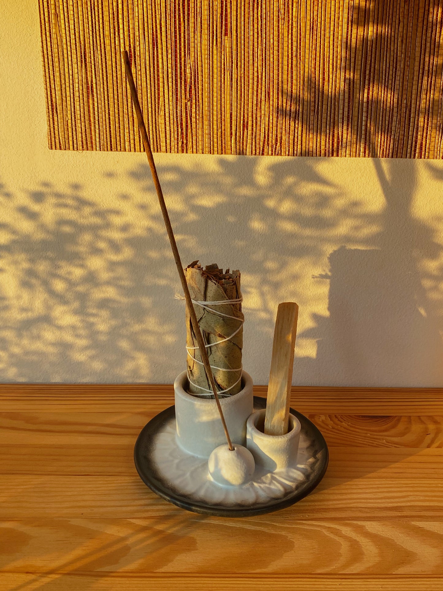 Keramikinė smilkalinė palo santo ir smilkymo lazdelėms