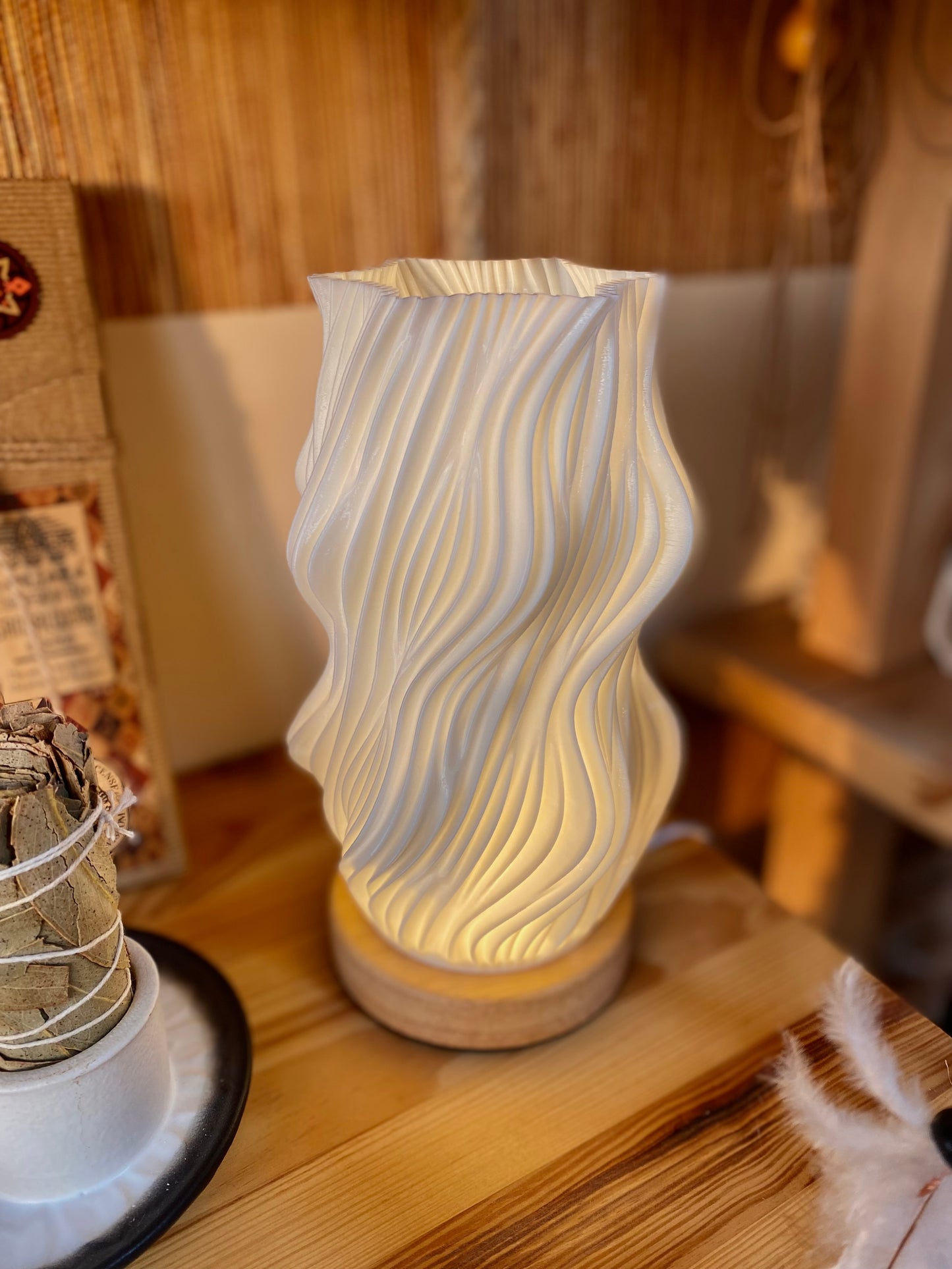 Bangelės formos šviestuvas