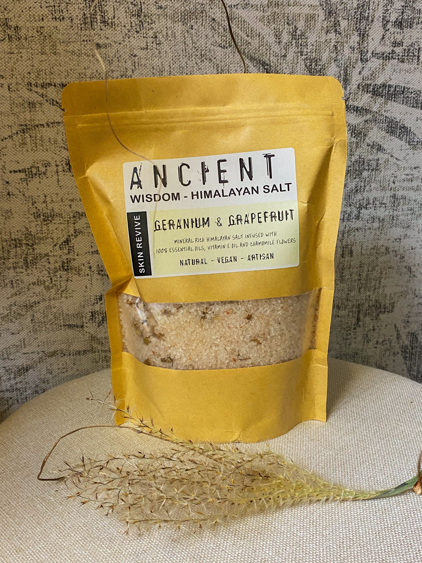 Himalajų vonios druskos "Skin revive"