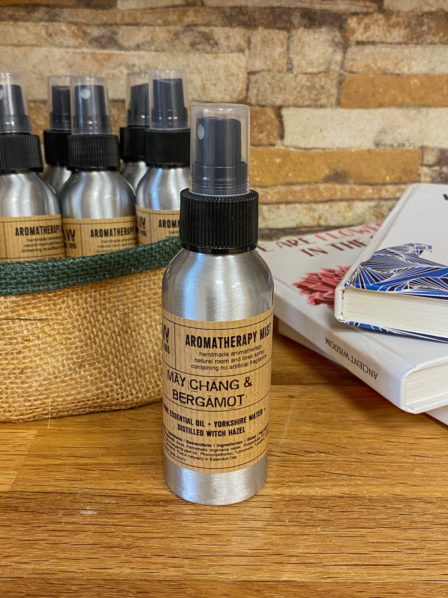 Eterinių aliejų dulksna - japoninių laurenių ir bergamotės kvapo