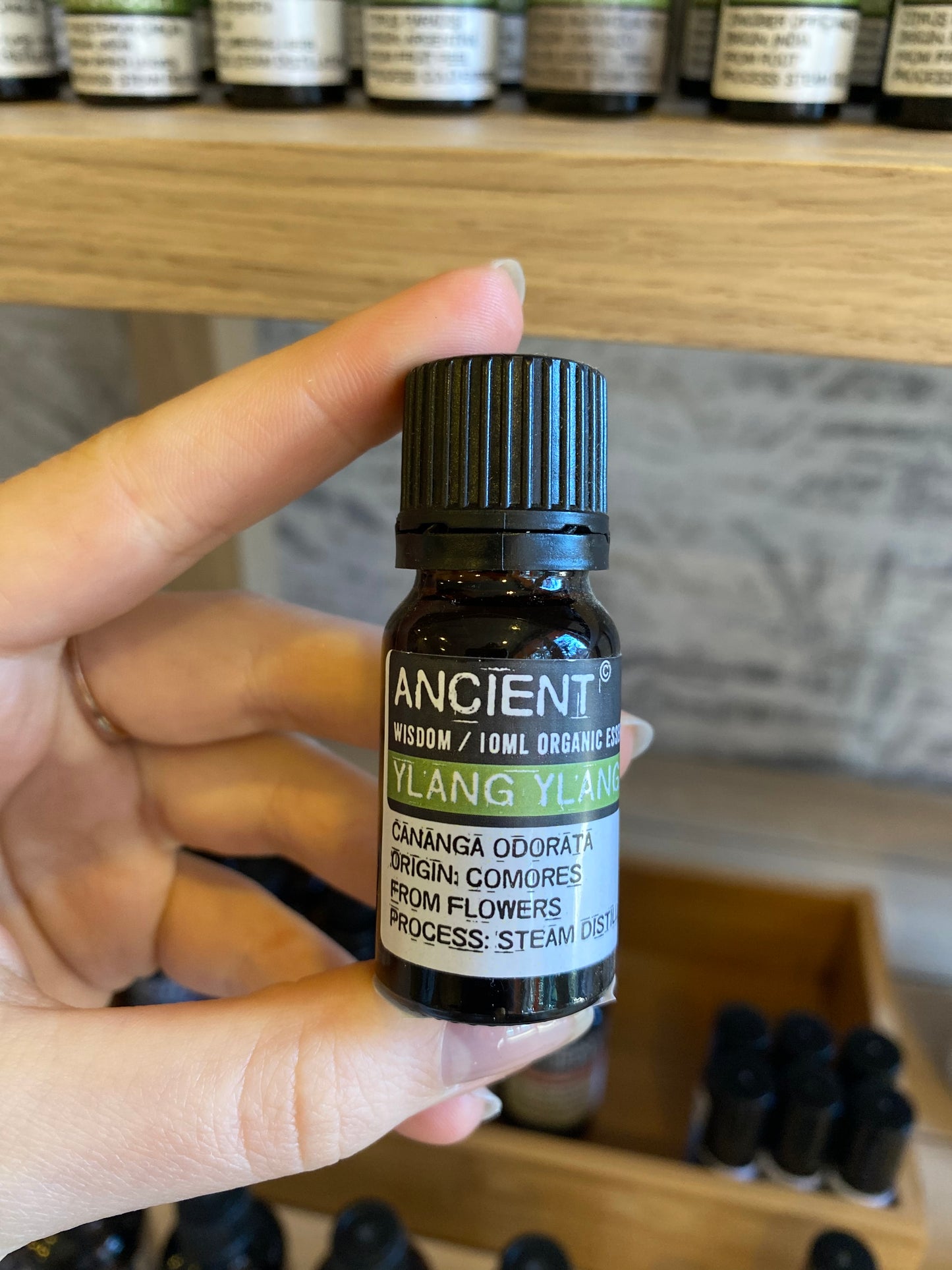 Organiškas Ylang Ylang eterinis aliejus