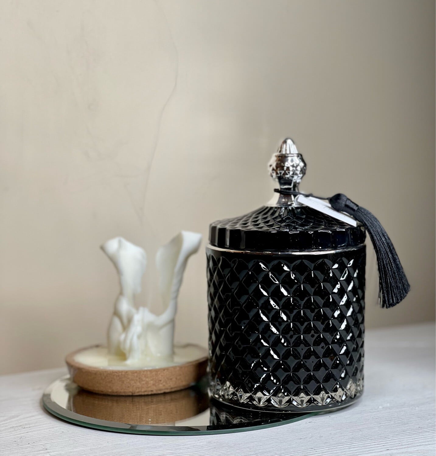 Luxury žvakė juoda "Rožės ir jazminai"