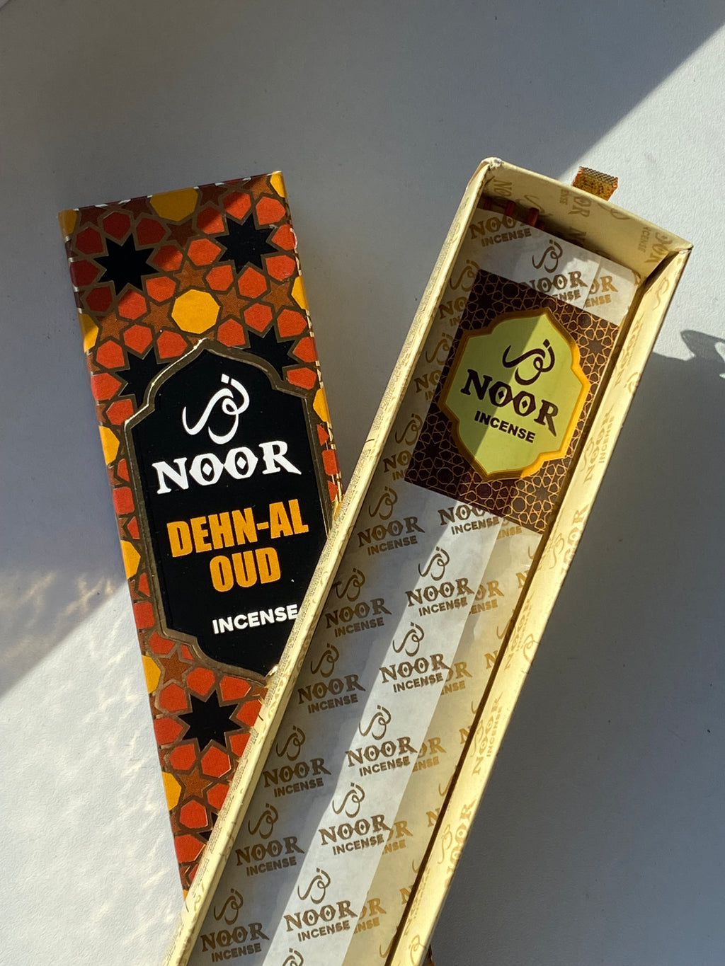 "Noor Oud" smilkalai
